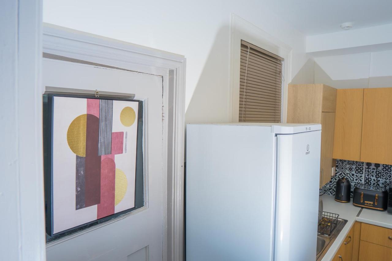 The Highfield Villa, 5 Bedrooms, Northampton Centre, Sleeps 10 מראה חיצוני תמונה