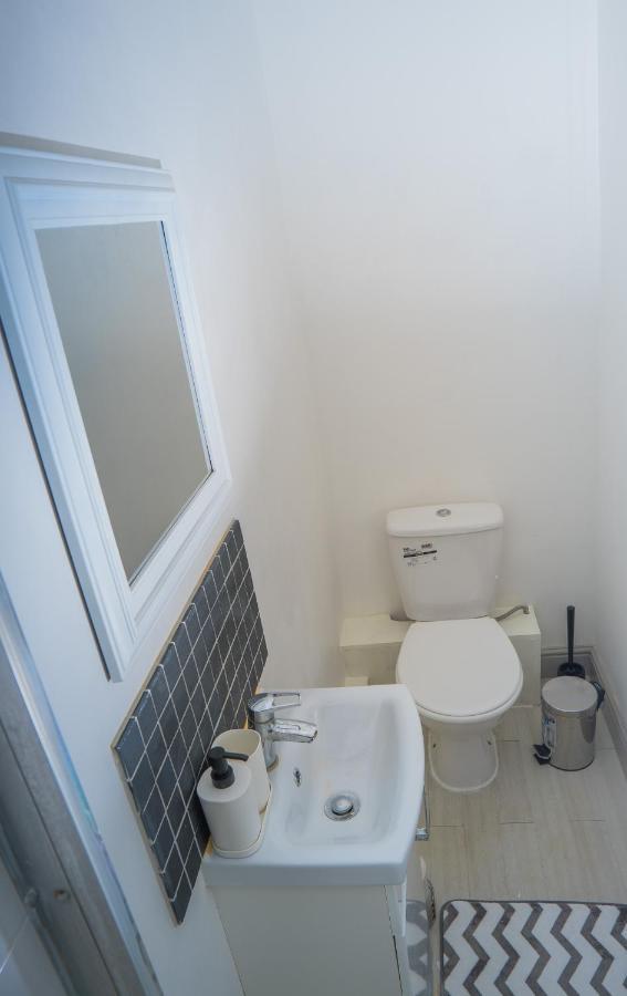 The Highfield Villa, 5 Bedrooms, Northampton Centre, Sleeps 10 מראה חיצוני תמונה